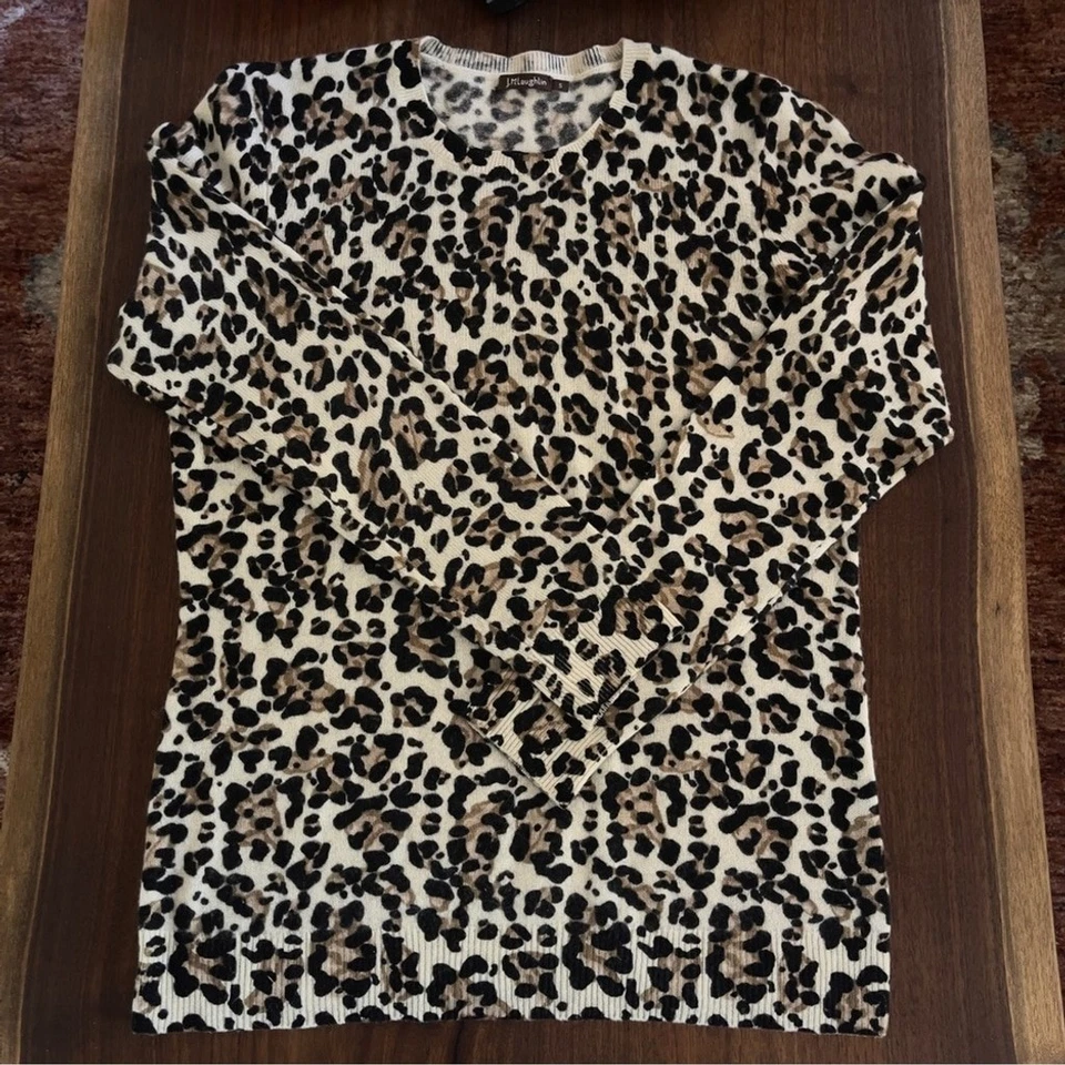 Suéter J.McLaughlin 100% Cachemira Leopardo Guepardo Estampado Animal Talla Pequeña Foto 2 de 4
