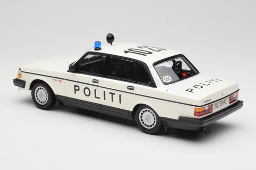 155171495 Volvo 240 GL Politi Denmark Minichamps 1/18 - Picture 5 of 6