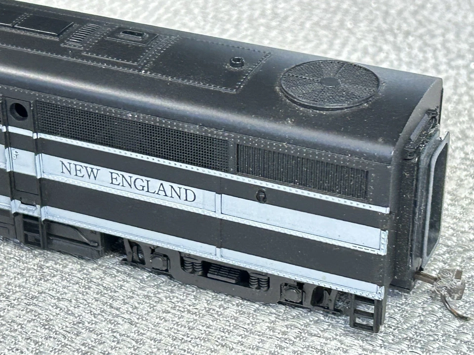 HO Frateschi FA- 1 Diesel Locomotive Lehigh And New England #701 - Image 2 of 4