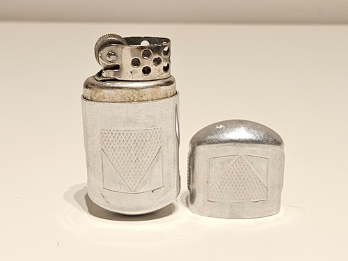 VINTAGE WW2 ERA RARE NICE ALUMINUM ENGRAVING CIGARETTES BENZIN PETROL LIGHTER
