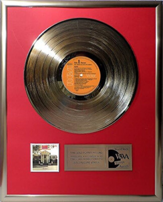 Elvis Presley - As Recorded Live on Stage in  Collage mit  goldene Schallplatte