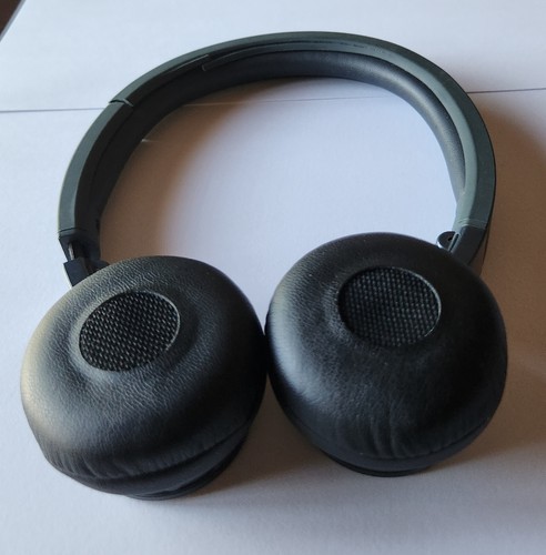 Black AKG Y45BT On-Ear Wireless Headphones - Works but CRACKED On HEADBAND -Read - Picture 7 of 11