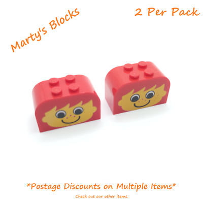 Lego Schräge gebogen, 4 x 2 x 2, doppelt rot mit gelbem Gesichtsmuster, 4744px3 x 2