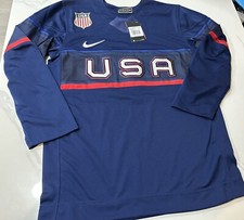 USA Hockey Nike Men  s Jersey Medium Retails For 140