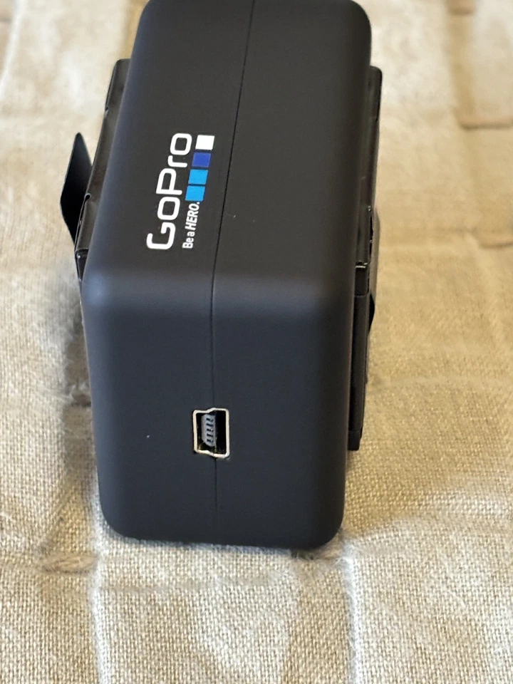 GoPro Hero 3+ Hero 5 Session ~ Batteries, Tripod, Remote, Cases, Mounts Bundle - Image 4 of 4