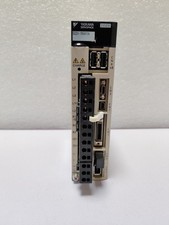 Serwopack YASKAWA SGDV-1R6A11A (3x) / -R90A11A (1x) / -R70A11A (1x) - używany