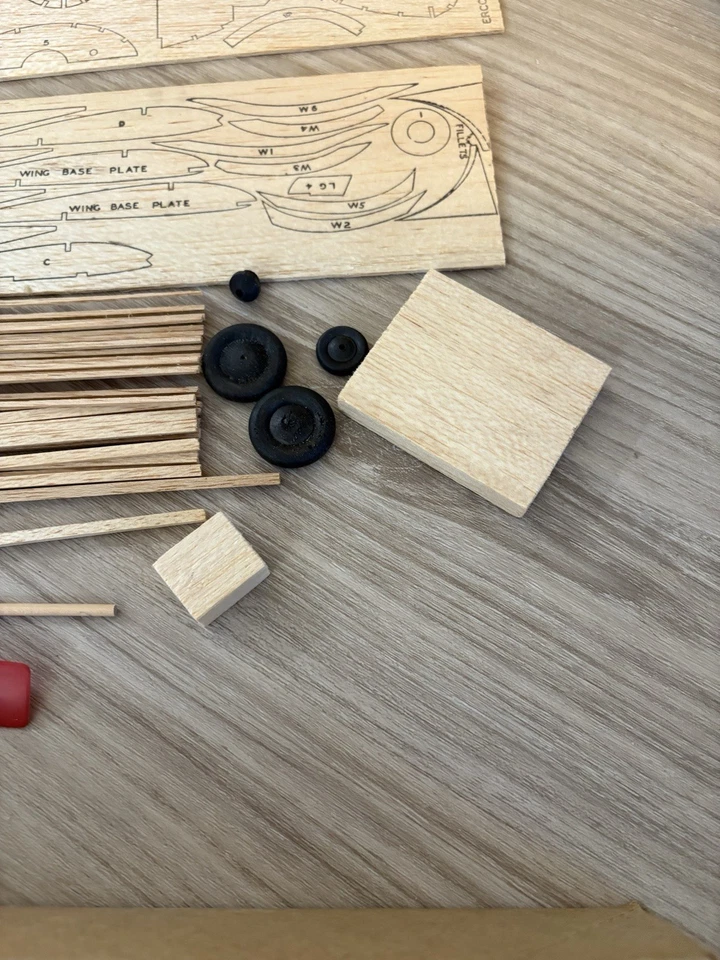 Vintage Comet Model Kit No. 3407 Ercoupe Balsa USA Made Open Box - Image 4 of 4