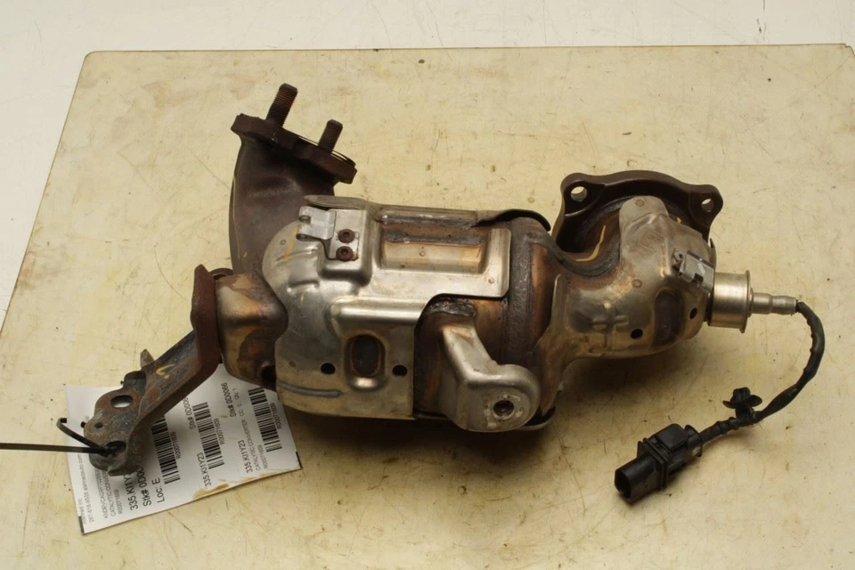 Tubo colector sistema escape delantero 23-25 Kia Sportage Hybrid EX 1,6 L 28500-2MAE0 Foto 2 de 4