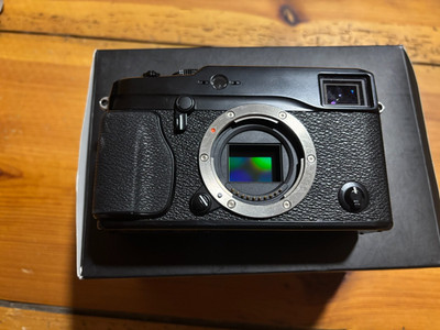 Fujifilm X-Pro1, 16.3MP Spiegellose Systemkamera Gehäuse - Schwarz 