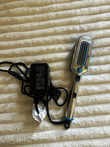 BabyBliss CyroCare Cold Brush Comb w/ Power Adapter Cord Blue/Silver