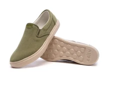 XPRESOLE CODY-is a comfortable, lightweight, water-resistant shoe with odor cont
