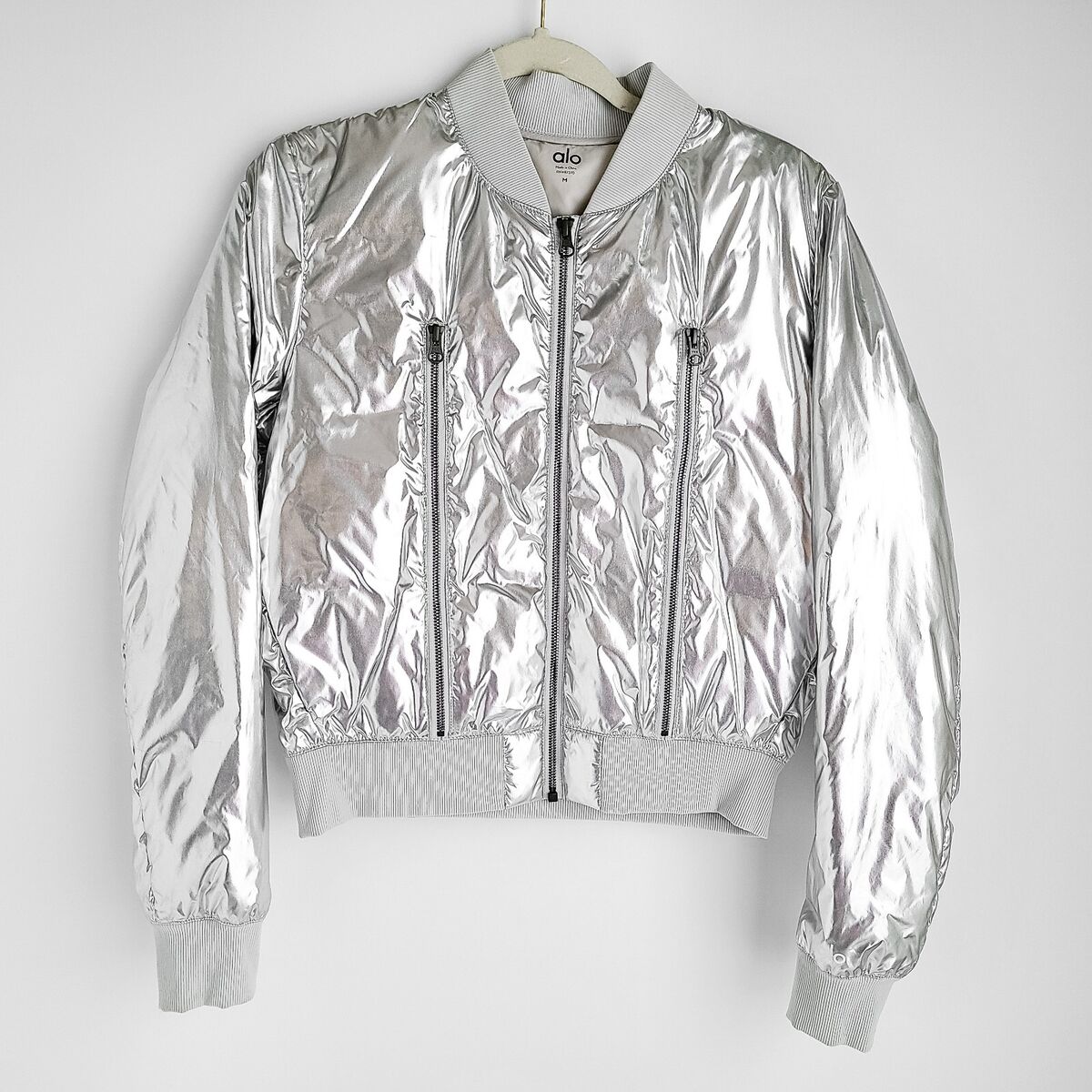 Alo Yoga Off Duty Bomber Jacket M Metallic Silver Zipper Alo Yoga Off Duty Bomber Jacket M Metallic Silver Zipper
