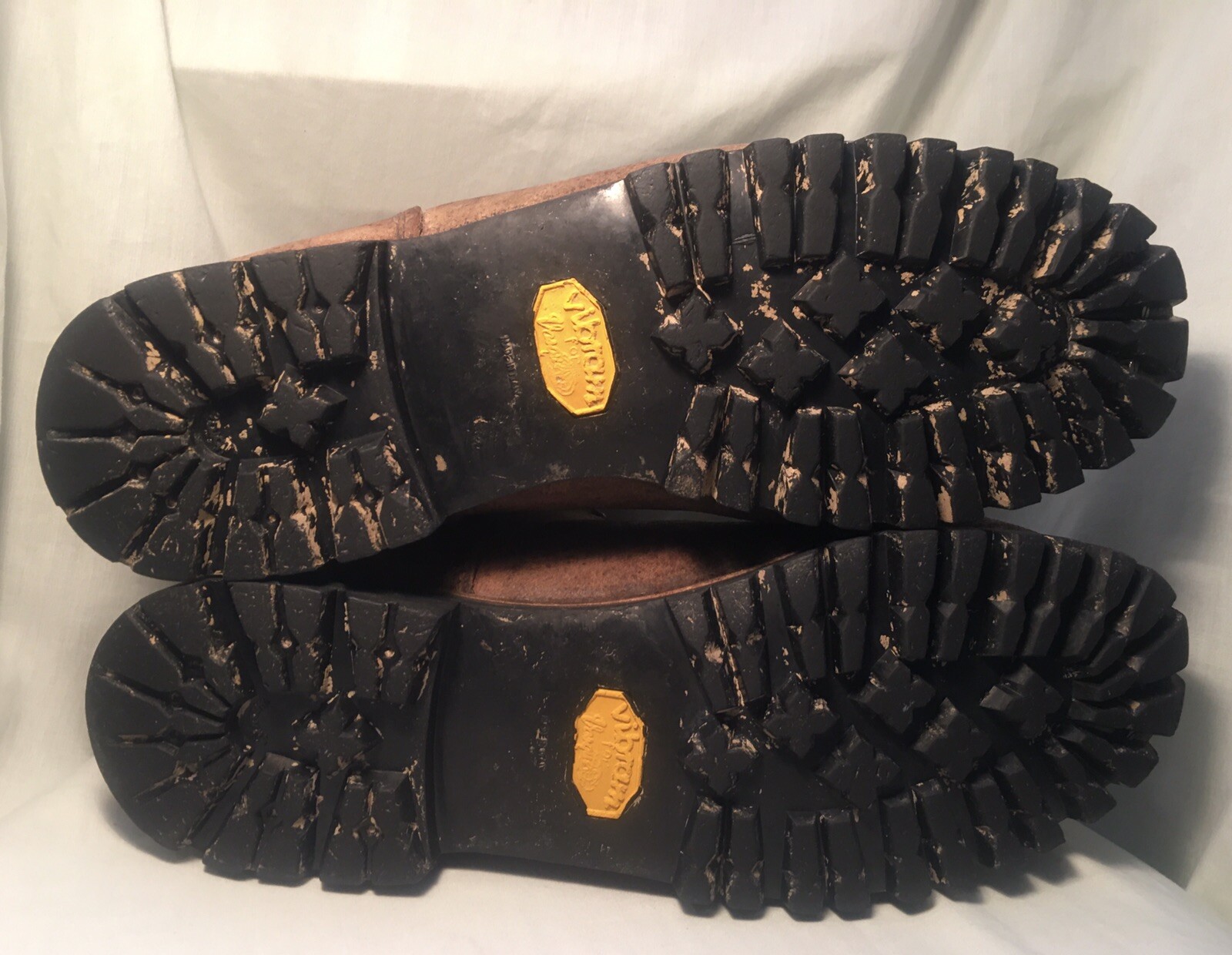 Vasque Split Cowhide Boots No Size Marked 27.5 CM Insole Vibram Soles Made Italy