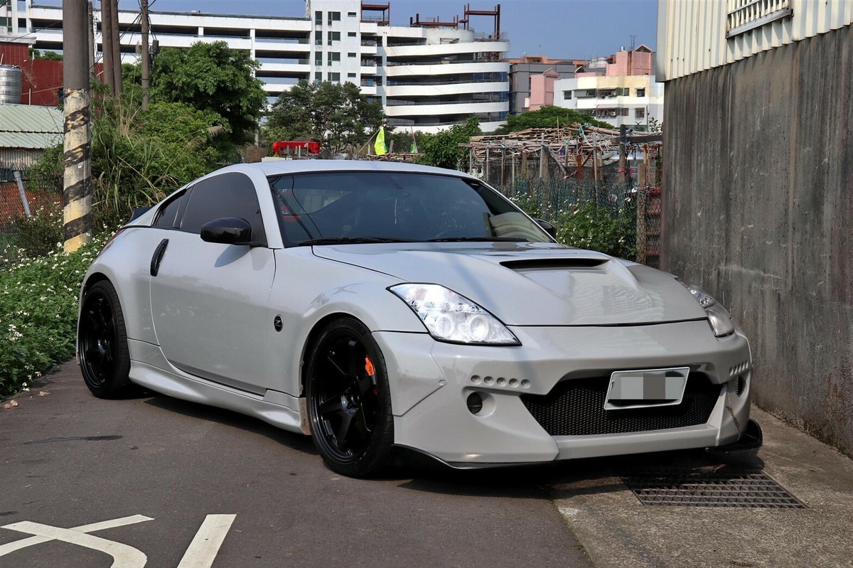 Gloss Black For Nissan 350Z Z33 Fairlady 08 V Type Rear Trunk