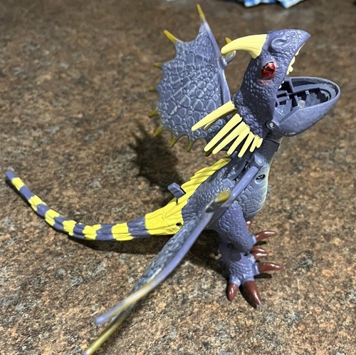 How to Train Your Dragon 2 Edge Deadly Nadder Purple 9" Figure Light Up Mouth - Picture 2 of 3