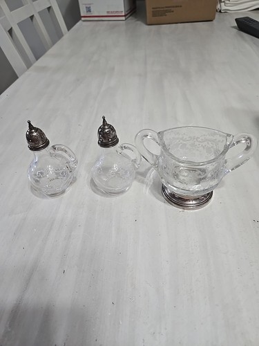 Cambridge Chantilly geätzte Salz & Pfefferstreuer Sterling Tops & Zuckerdose