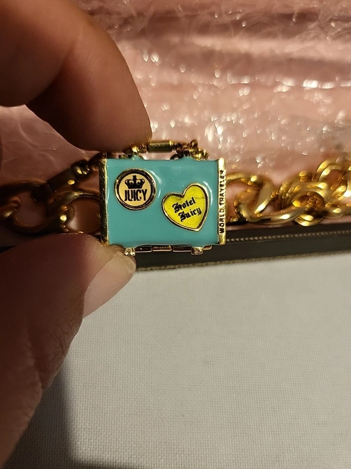 Pulsera Juicy Couture Oro Dije Vintage 1 Dije Viajeros del Mundo con Caja Original Foto 3 de 4