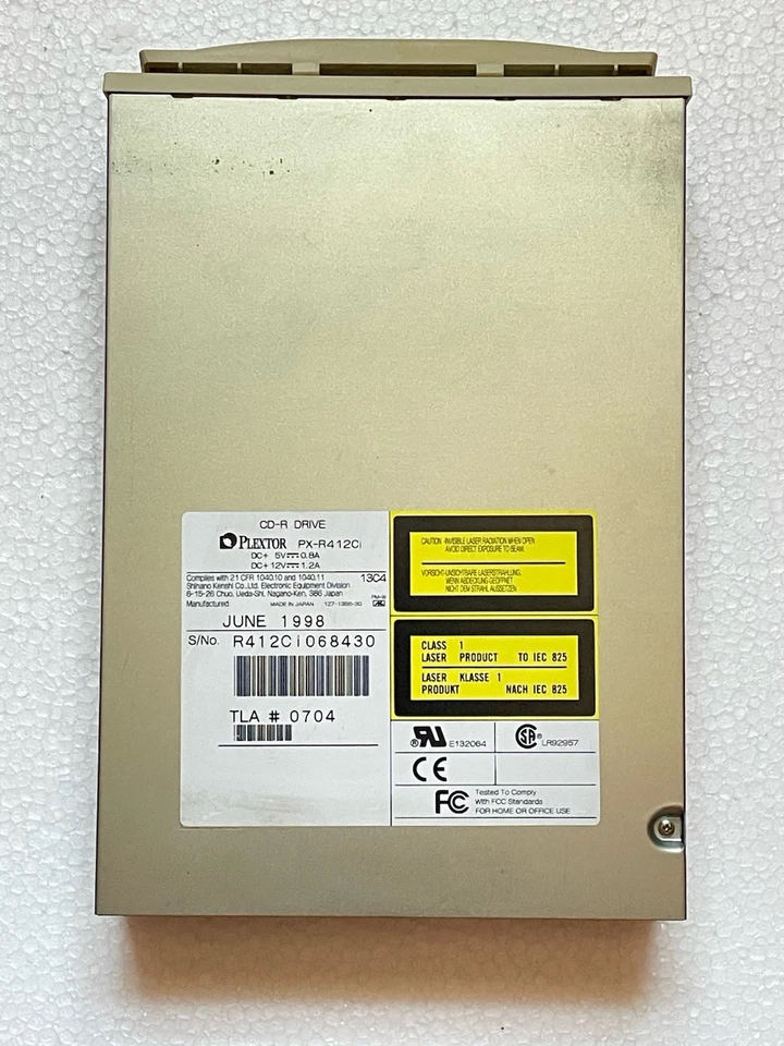 Plextor Plexwriter PX-R412Ci CD-R Drive, Bonus Mitsumi Floppy Dr., made in Japan - Image 3 of 4