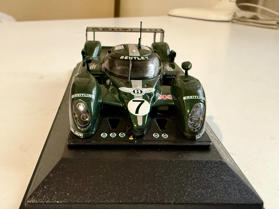 MINICHAMPS 400031307 BENTLEY SPEED 8 WINNER LE MANS 2003 1/43 - Immagine 4 di 4