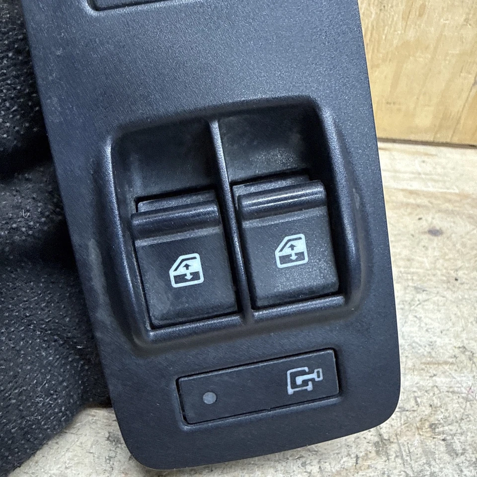 2014-2021 RAM PROMASTER 3500 FRONT LEFT LH MASTER WINDOW MIRROR SWITCH BEZEL OEM Foto 3 de 4