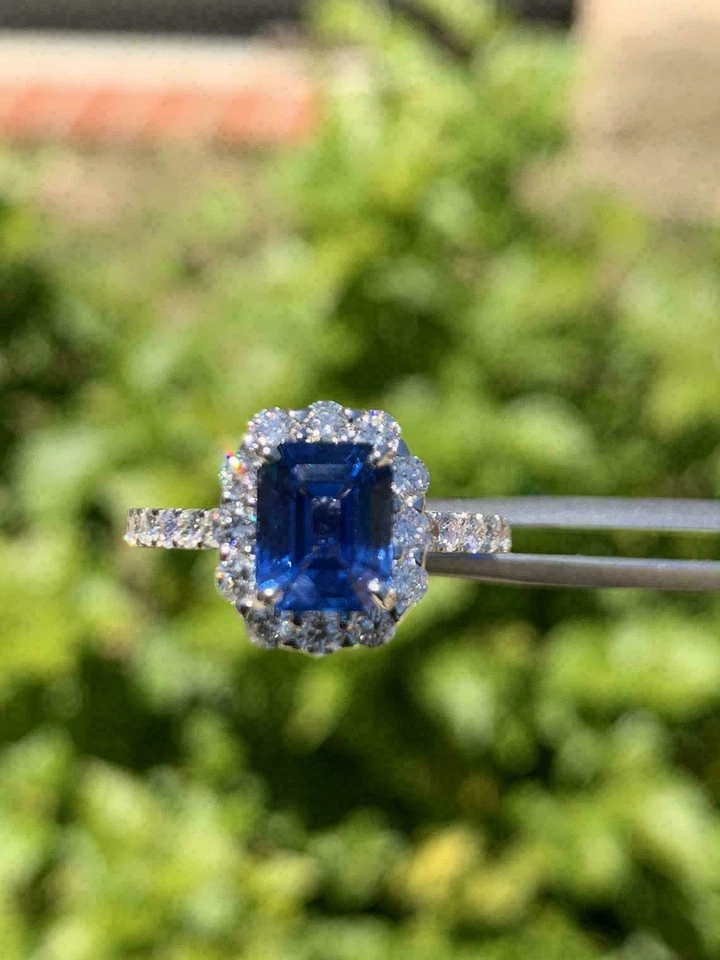 Anillo de compromiso de diamantes y zafiros azules de 3,10 quilates de oro blanco de 14 quilates talla 7,5 Foto 4 de 4