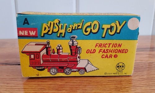 VINTAGE LOUIS MARX FRICTION PUSH AND GO TOY OLD FASHIONED LOCOMOTIVE J-3007 - Picture 2 of 12