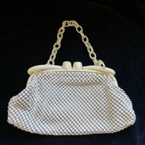 Vintage Whiting and Davis Mesh Purse With Lucite Handle - 第 1/5 張圖片
