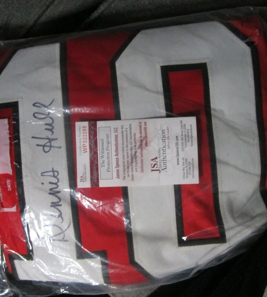 DENNIS HULL AUTOGRAPHED JERSEY AND COA WP522288 - Image 4 of 4
