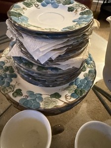 Metlox Poppy Trail 1078 Grapevine Pottery Dinner Set Plate Cup Saucer