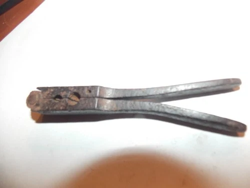 ANTIQUE CIVIL WAR ERA 31 CAL. BULLET MOLD