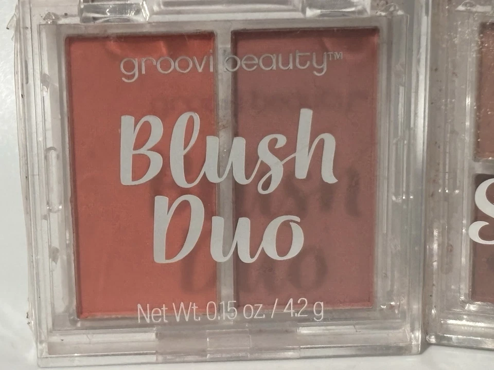Almay Eyeshadow Quad 130 World Is My Oyster + GROOVI Beauty Blush Duo/eye Shadow - Image 3 of 4