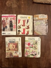 Lot Of 5 Sewing Patterns Cut/Uncut Crafts Apron Bedding Christmas stockings