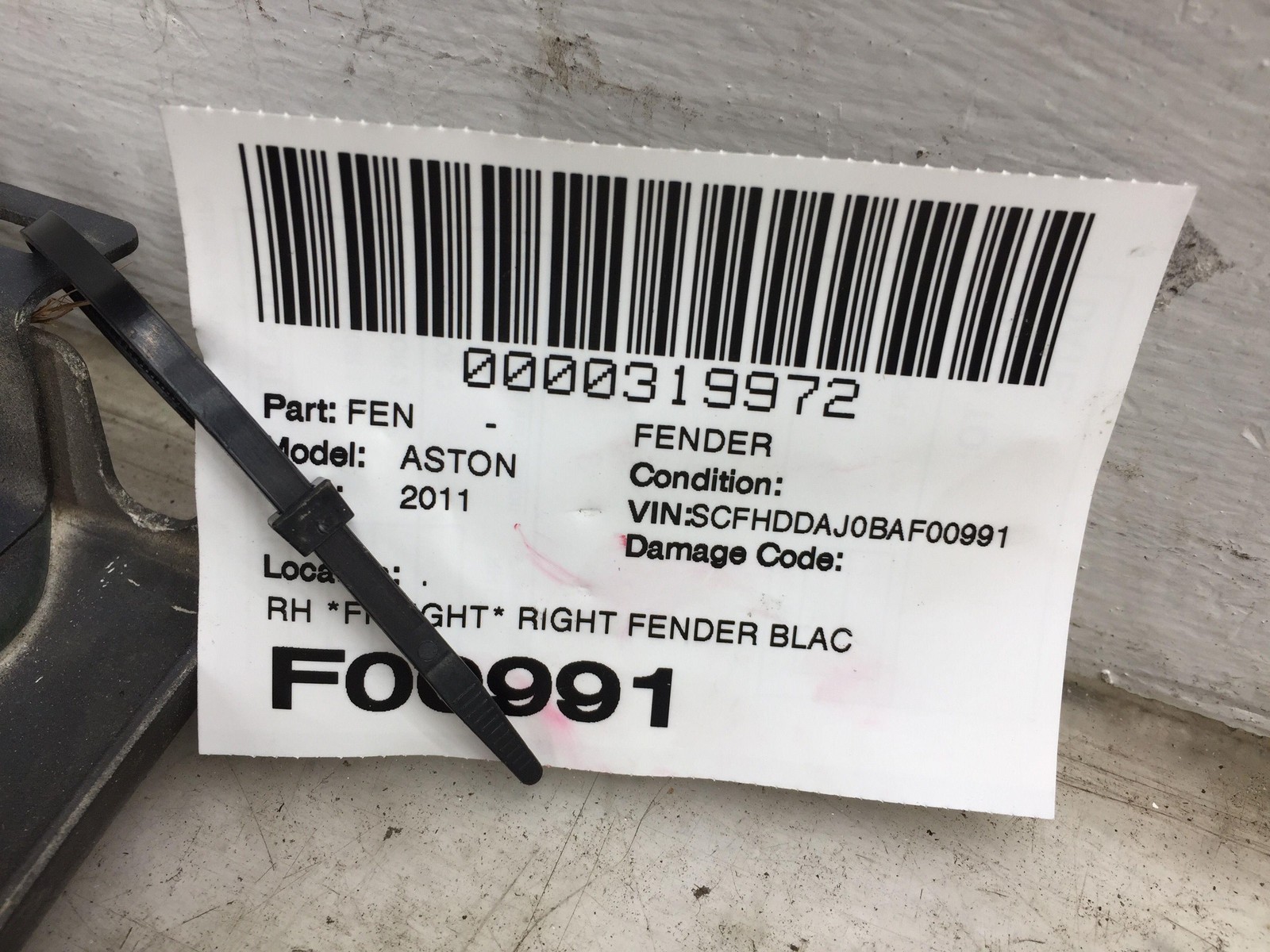 2011-2013 ASTON MARTIN RAPIDE RIGHT FENDER BLACK OEM *DAMAGED TORN*