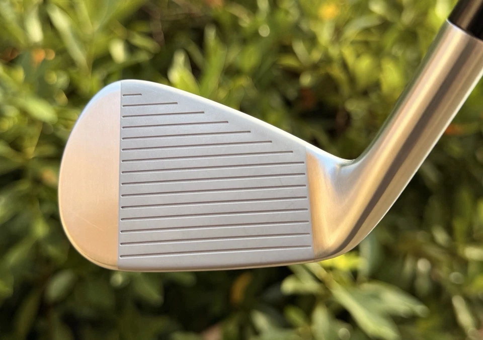 TaylorMade P770 2024 single iron Pitching Wedge Dynamic Gold MID 115 S300 RH PW - Image 4 of 4