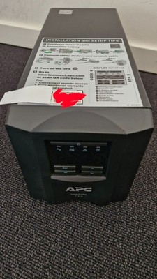 APC SMT750 Smart-UPS 750 VA, USV Notstrom, 500 W, 6 Ports, Akku muss neu