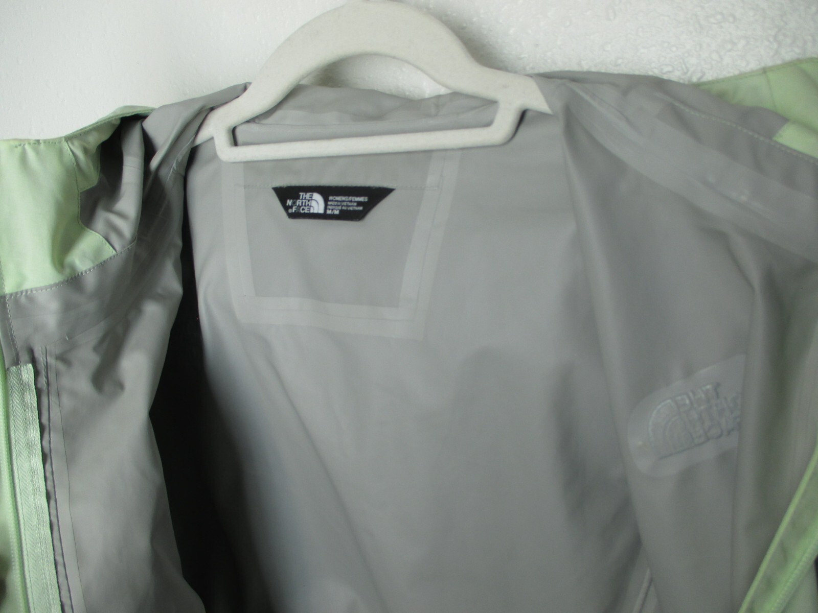 The North Face Rain Jacket Nylon/Poly Shell coat … - image 13