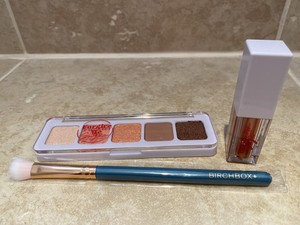 liquid eyeshadow palette