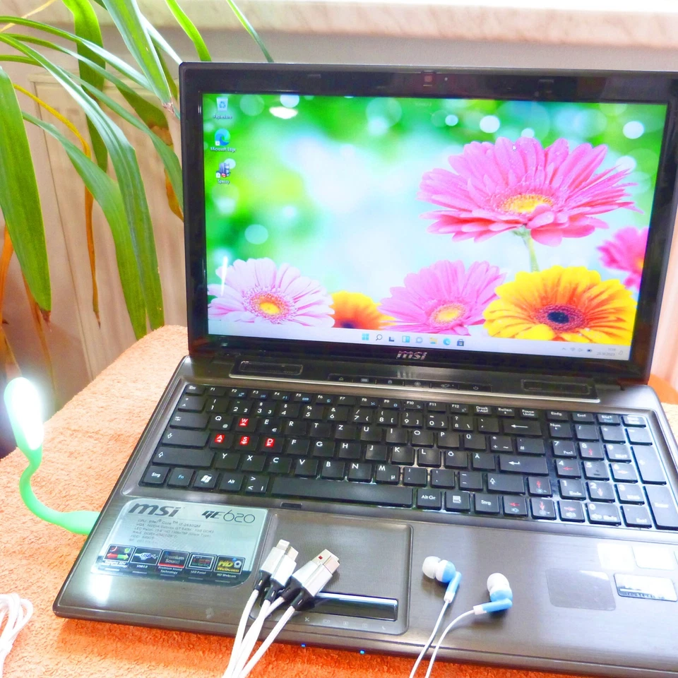 MSI GE620 15 Zoll l 8GB RAM NEU l Windows 11 SSD l QUAD i7 l GeForce USB3 HDMI - Bild 2 von 4