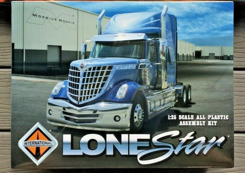MOEBIUS 1/25 MODERN INTERNATIONAL LONE STAR TRANSPORT TRUCK MODEL KIT # 1300 FS - Picture 2 of 4