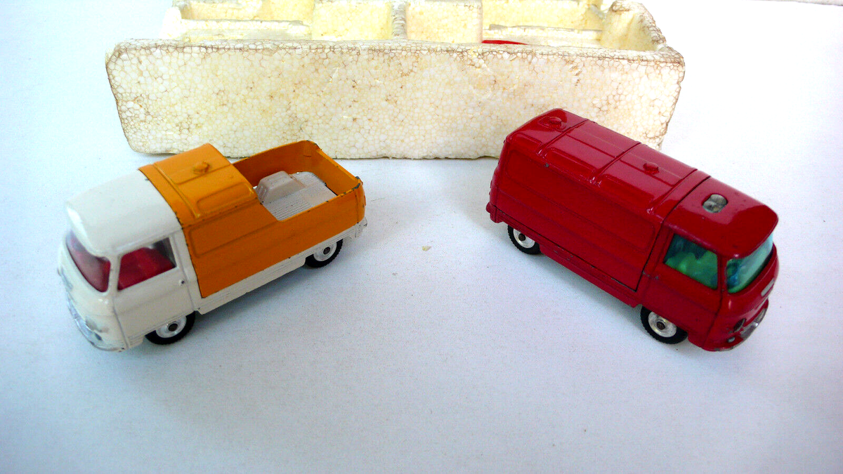 Coffret Ancien Corgi Toys Constructor Set - 2 Commerces Et 5 Caisses Laitières - Bon état