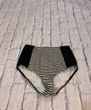 Athleta Swimsuit Bottoms High Rise Medium