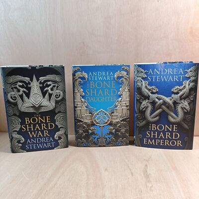  ️FAIRYLOOT The Drowning Empire Andrea Stewart signiertes Set Trilogie Shard HB Bücher