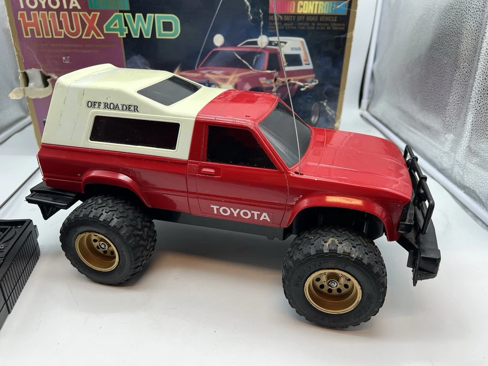 Nikko Toyota Hilux 4WD Scala 1/10 Radio Controlled Off Road Special Vintage 1985 - Immagine 4 di 4