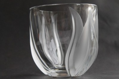 Lalique Vase signiert ''deux tulipes''  Tulpen Vitrinenstück Crystal Bowl France