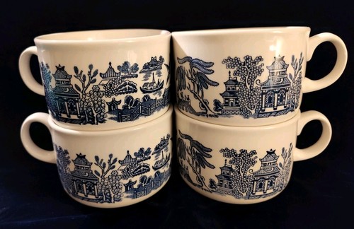 Vintage Churchill England Blue Willow Set of 4 Large Breakfast Cups/Soup Mugs - Picture 1 of 11