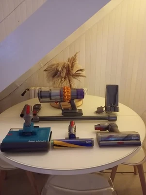 Dyson V15s Detect Submarine