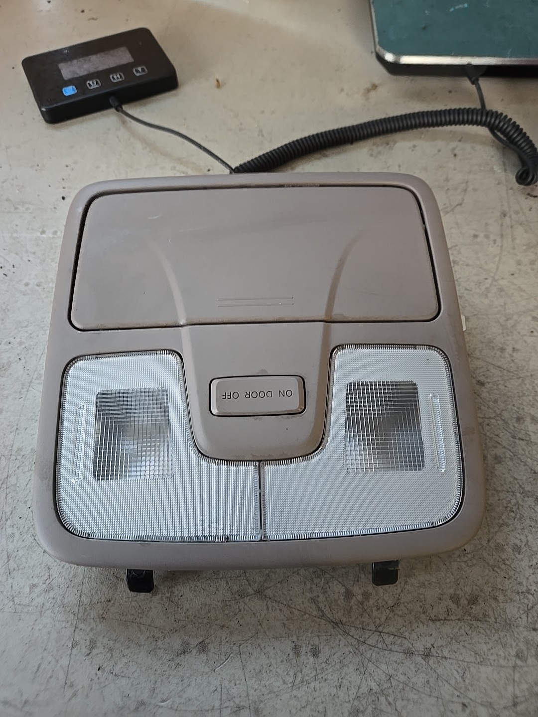 2010 Hyundai Tucson Overhead Console Dome Light Gray 92800-2SXXX