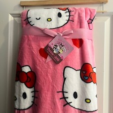 Sanrio Hello Kitty Valentine  s Day Throw Blanket   Brand New with Tags 60"x70"