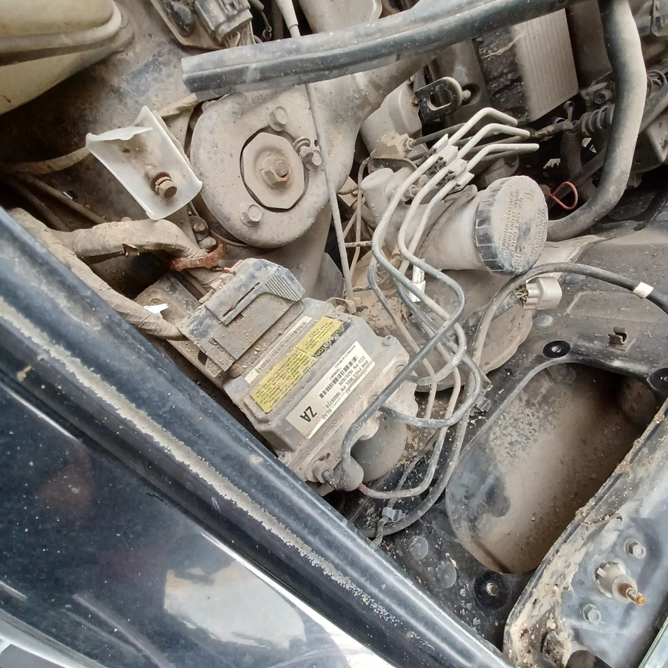 Chevrolet Tracker 2002 ABS bomba de freno antibloqueo OEM 18025773 Foto 4 de 4