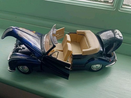 1955 BMW 502 Convertible 'Fantasy' Scale 1:18 Maisto '55 FREE POST - Picture 5 of 13